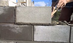 Стеновой блок пустотелый: преимущества и объекты использования